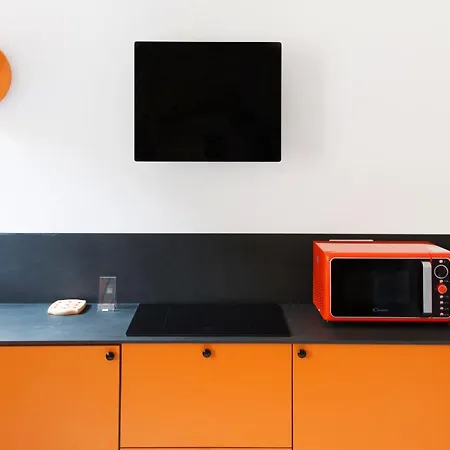 Apartment Joivy Smart 1-bed With Modern Amenities Milan